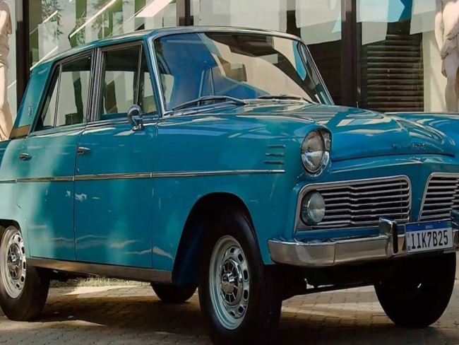 Museu em Campos do Jordão reúne carros raros, arte e história do Brasil